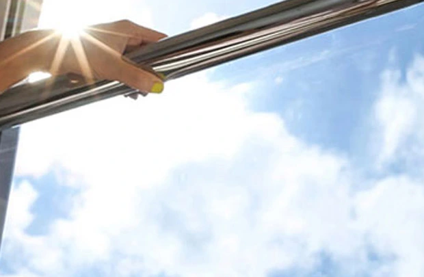 건축을위한 태양 제어 창 필름의 주요 이점은 무엇입니까?